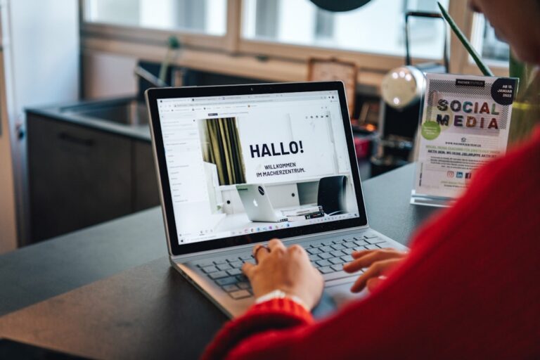Navigating the Challenges of Modern Digital Marketing Strategies